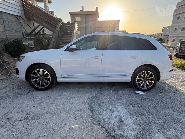 אאודי Q7