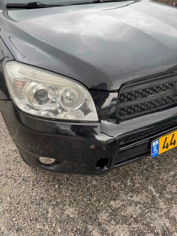 טויוטה RAV4