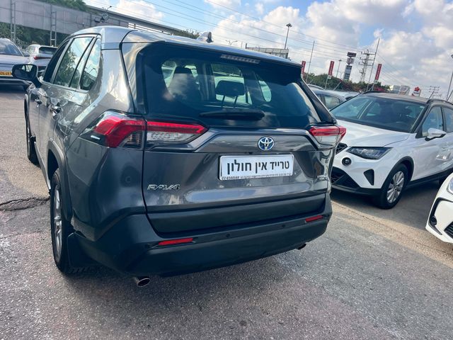 טויוטה RAV4