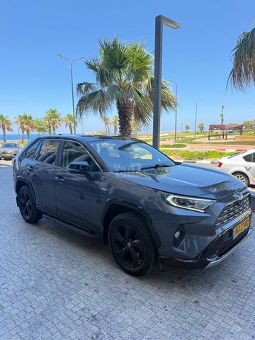 מודעת רכב טויוטה RAV4 2