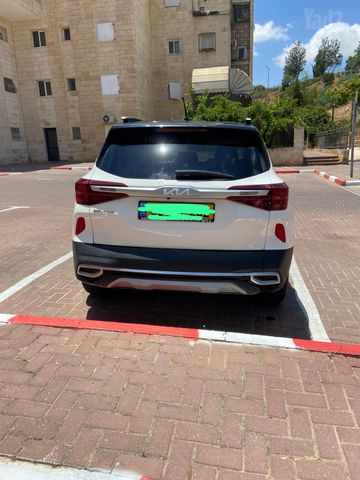 קיה סלטוס