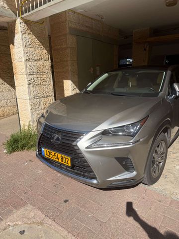 לקסוס NX