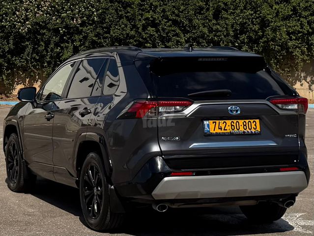 טויוטה RAV4