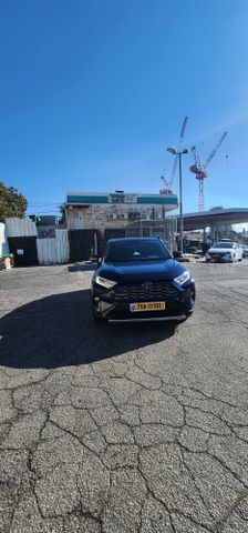 טויוטה RAV4