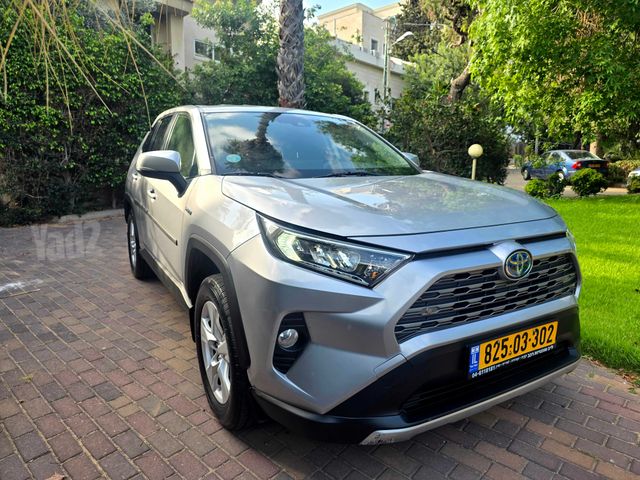טויוטה RAV4