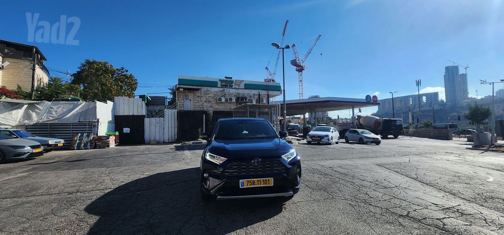 טויוטה RAV4