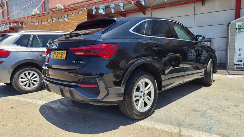 אאודי Q3