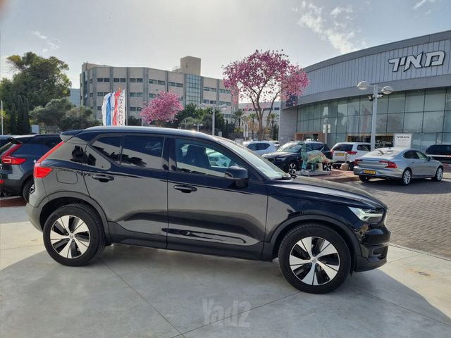 וולוו XC40