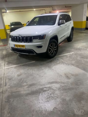 מודעת רכב ג'יפ גרנד צ'ירוקי