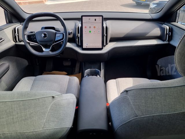 וולוו EX30