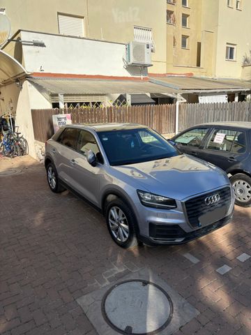אאודי Q2