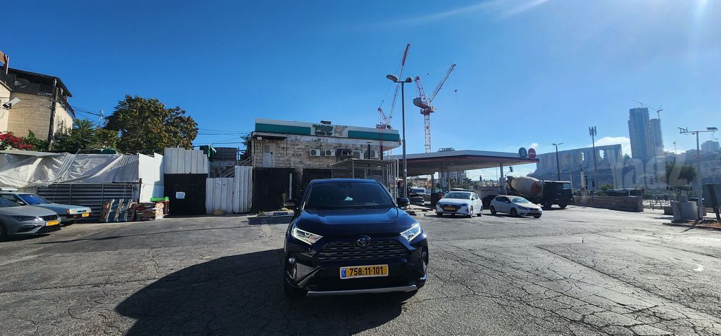מודעת רכב טויוטה RAV4