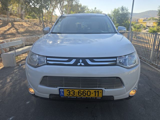 מיצובישי אאוטלנדר