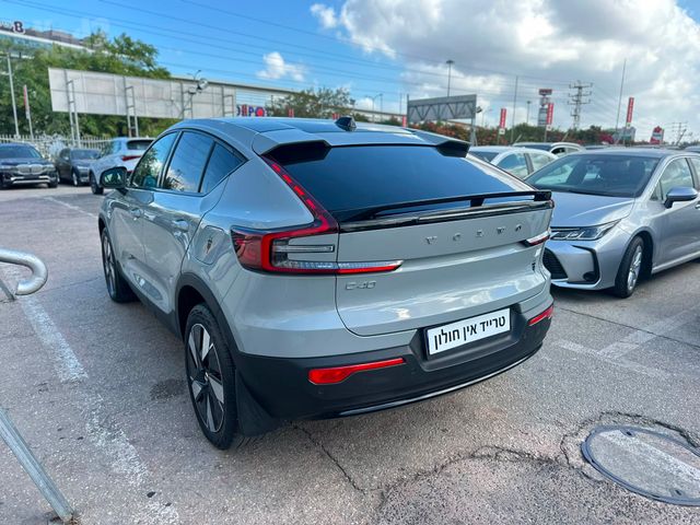 וולוו XC40