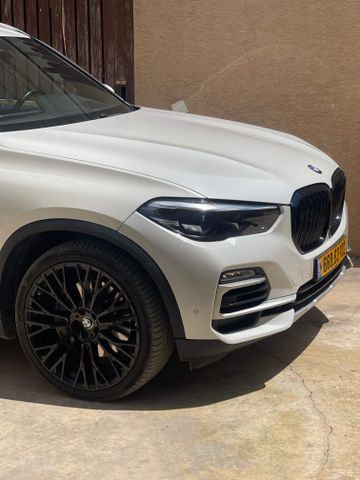 ב מ וו X5