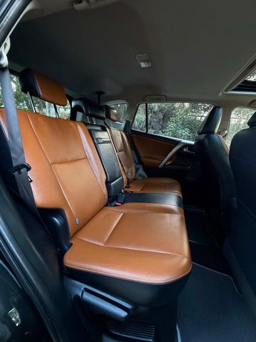 טויוטה RAV4