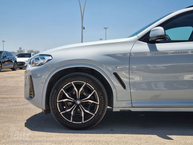 ב מ וו X4