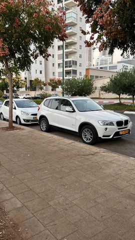 ב מ וו X3