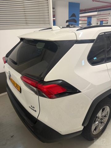 טויוטה RAV4