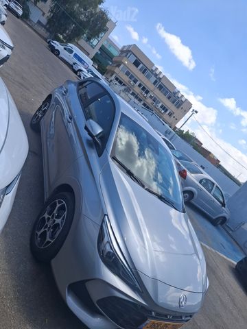 מודעת רכב אם ג'י MG3