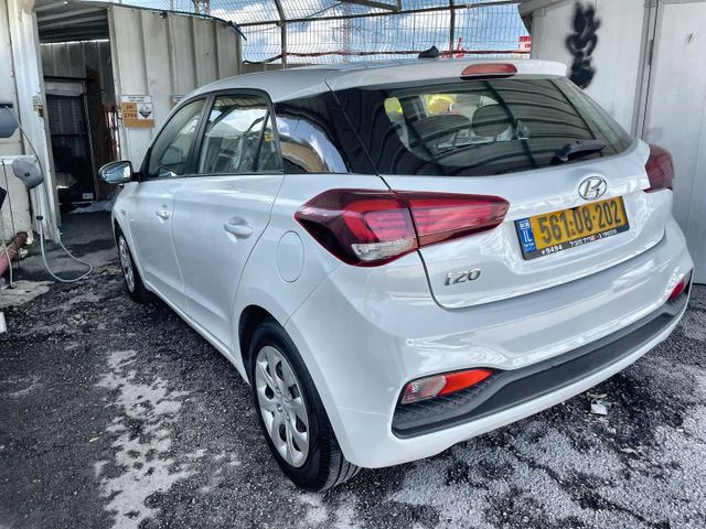 יונדאי i20