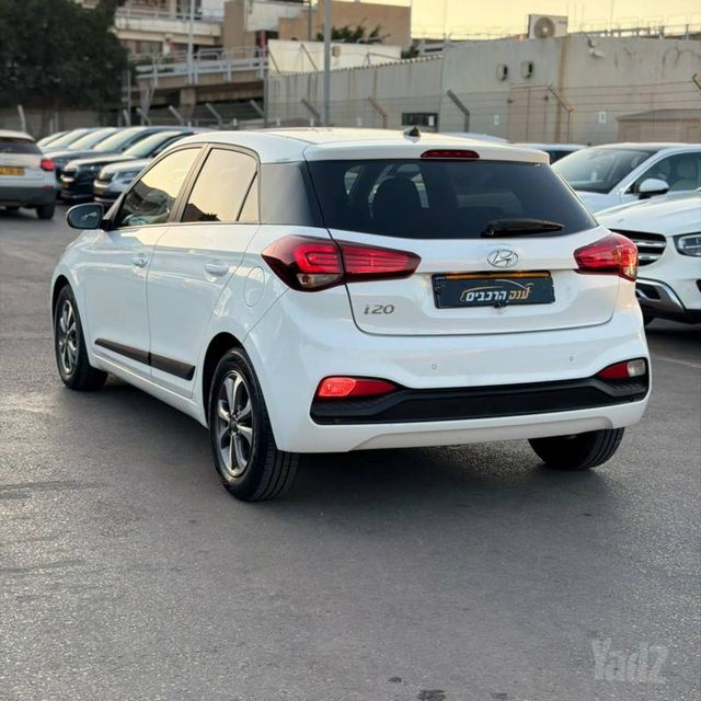 יונדאי i20