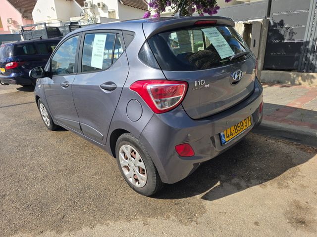 יונדאי i10