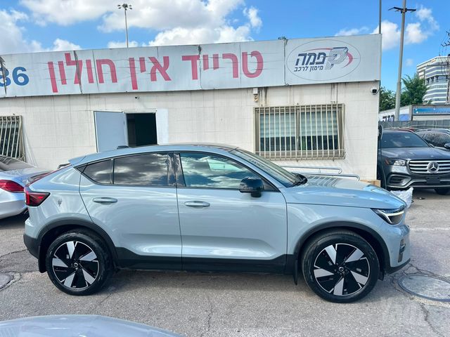 וולוו C40