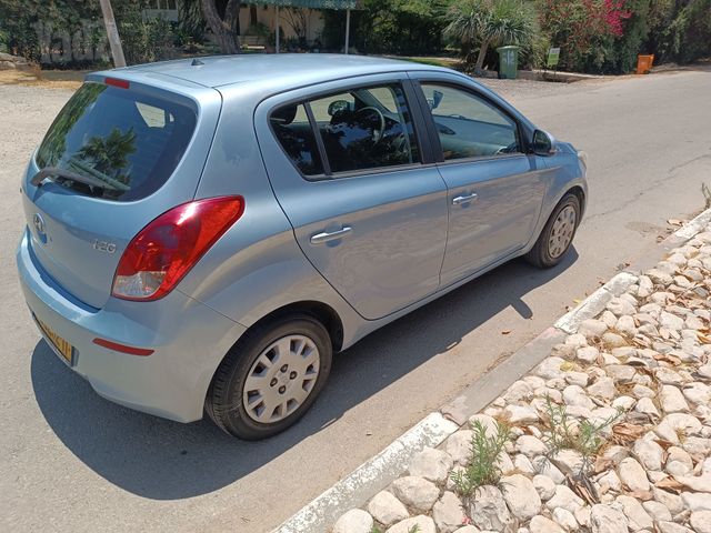יונדאי i20
