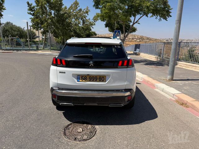 פיג'ו 3008