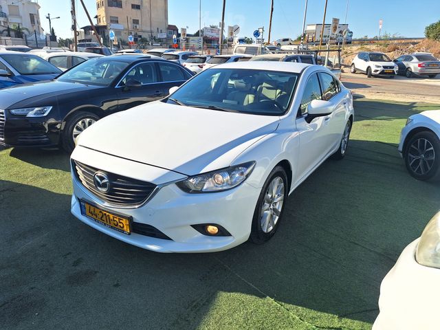 מודעת רכב מאזדה 6