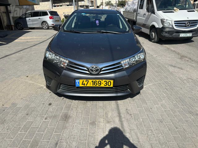 טויוטה קורולה