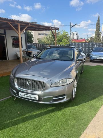 יגואר XJ