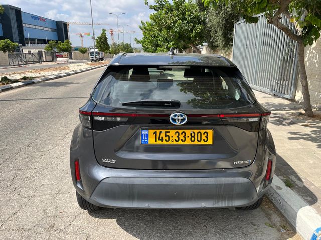 מודעת רכב טויוטה יאריס קרוס 1