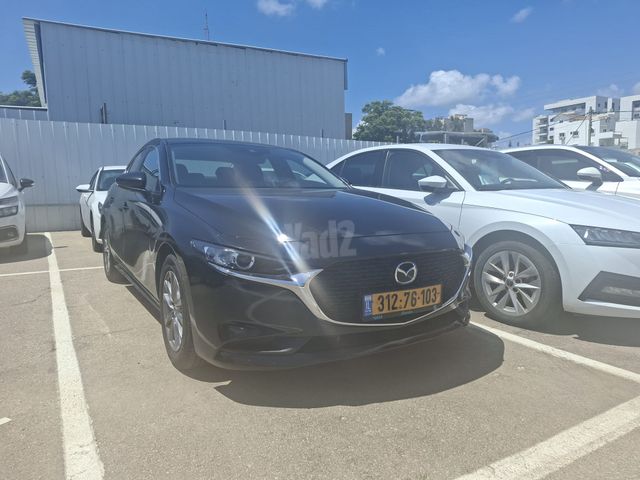 מודעת רכב מאזדה 3