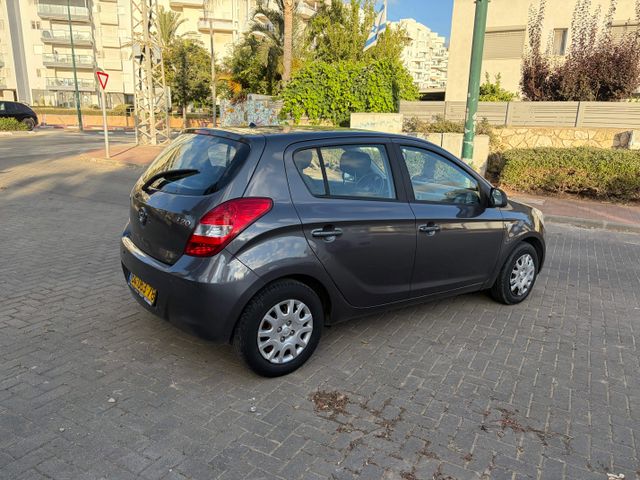 יונדאי i20