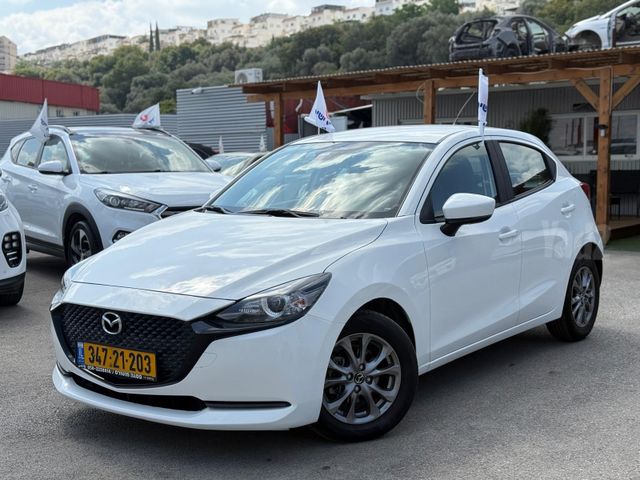 מודעת רכב מאזדה 2