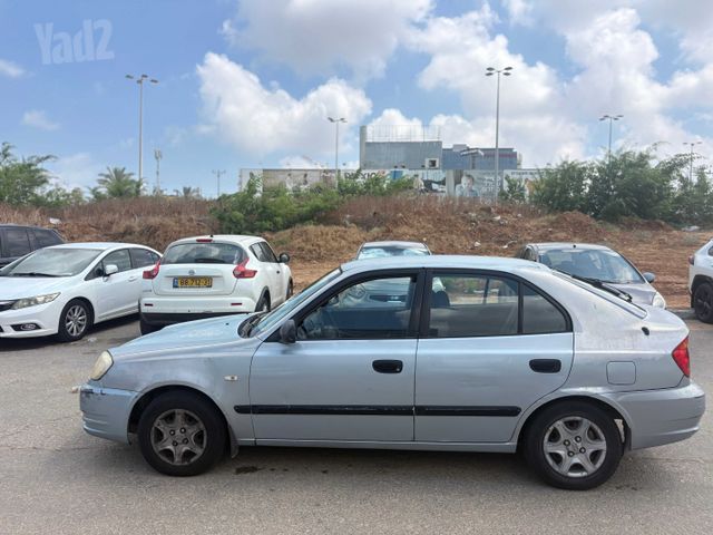 יונדאי אקסנט i25