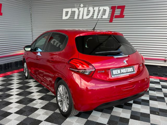 פיג'ו 208