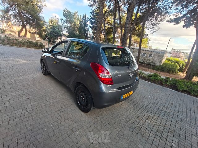 יונדאי i20