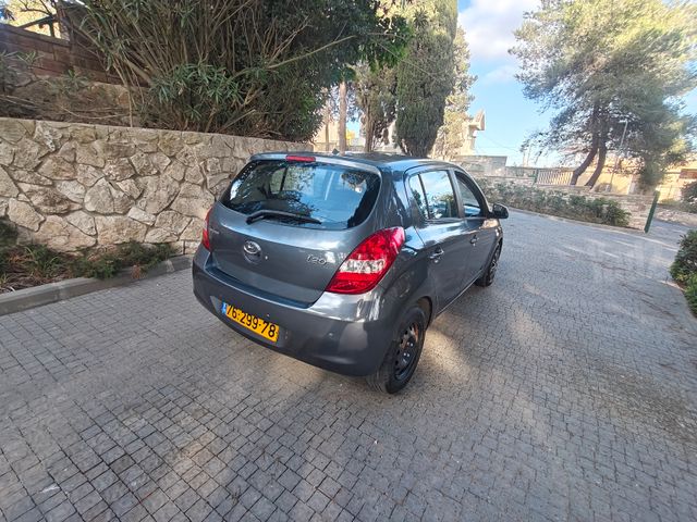 יונדאי i20