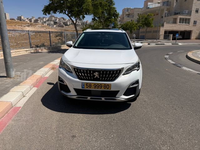 פיג'ו 3008