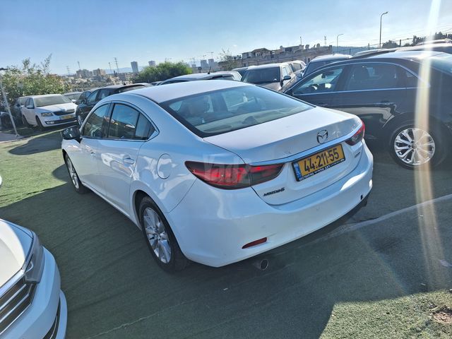 מאזדה 6