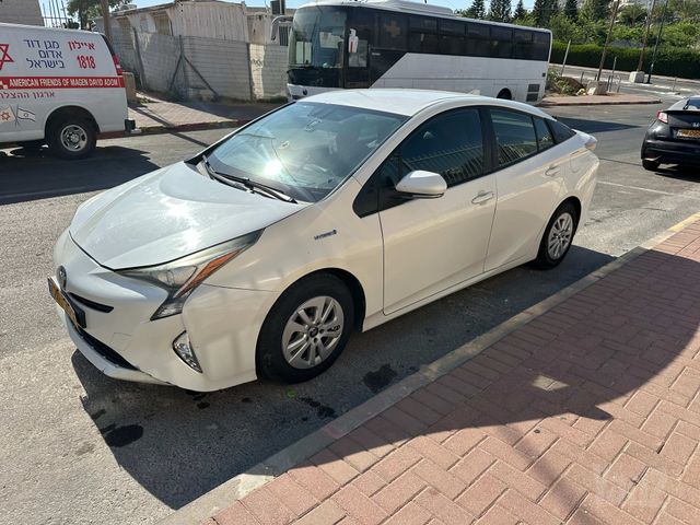 מודעת רכב טויוטה פריוס