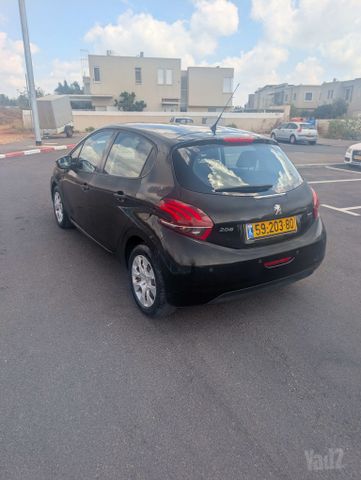 פיג'ו 208