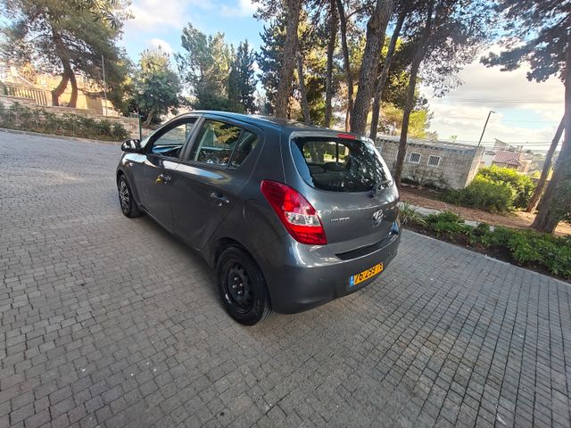יונדאי i20