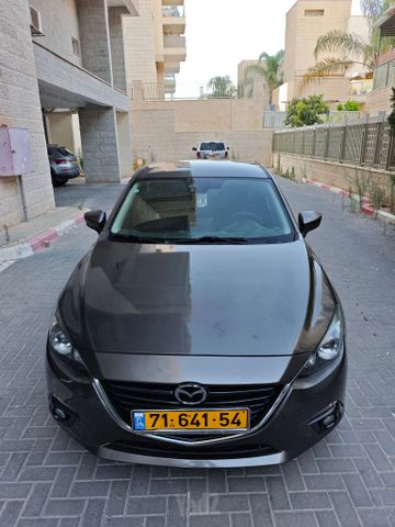 מאזדה 3