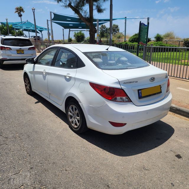 יונדאי אקסנט i25