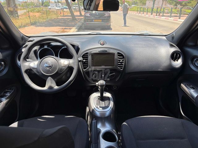 ניסאן ג'וק