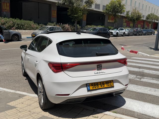 סיאט לאון